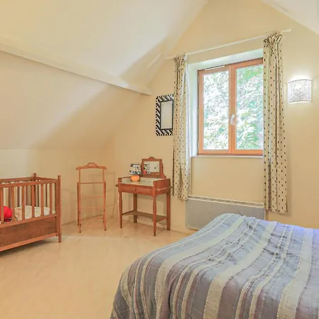 3 Bedroom Beautiful In 別荘 Hucqueliers