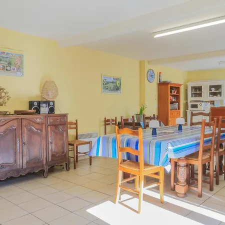 3 Bedroom Beautiful In 別荘